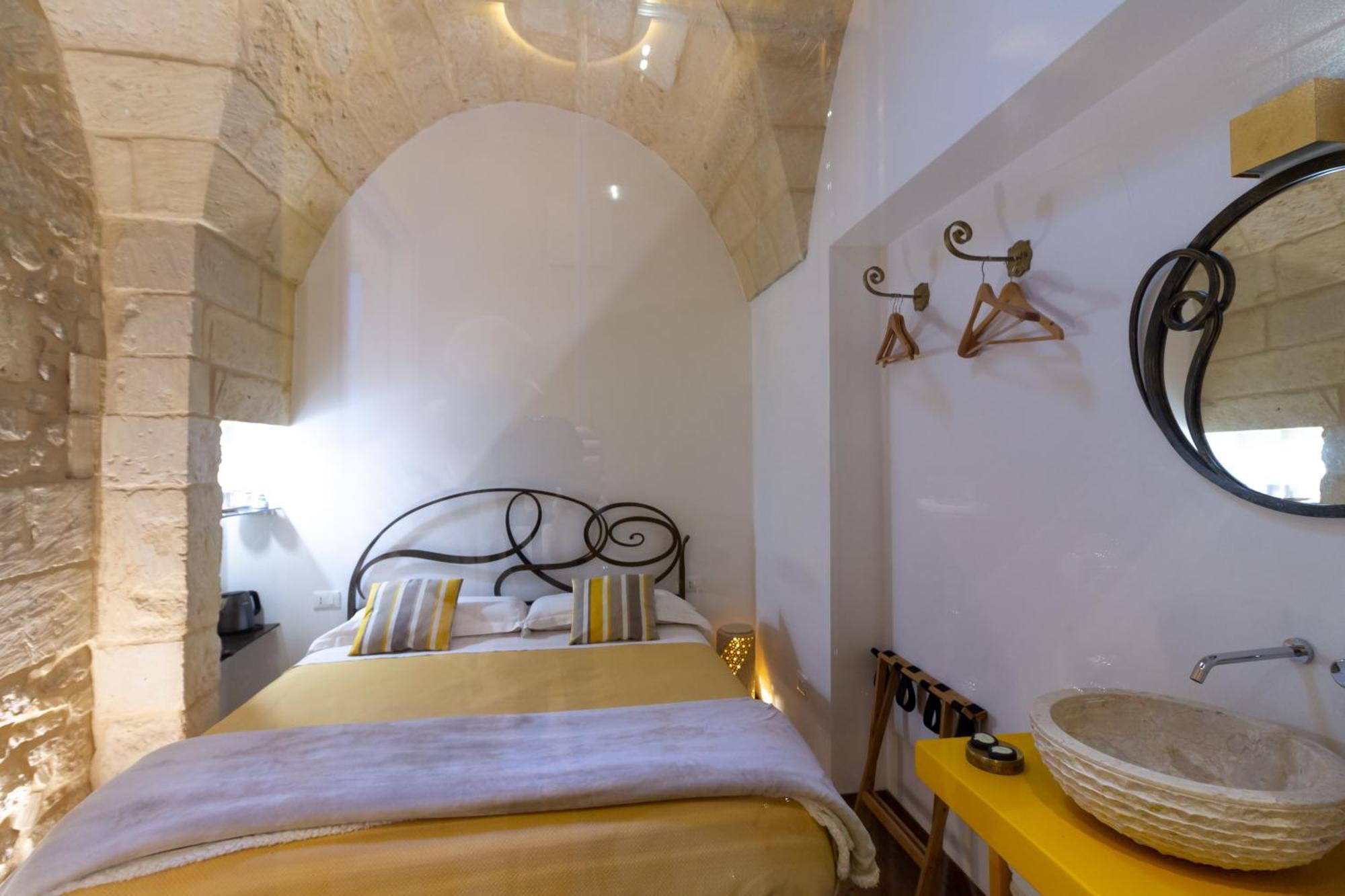 Le Nicchie Luxury Rooms Lecce Quarto foto