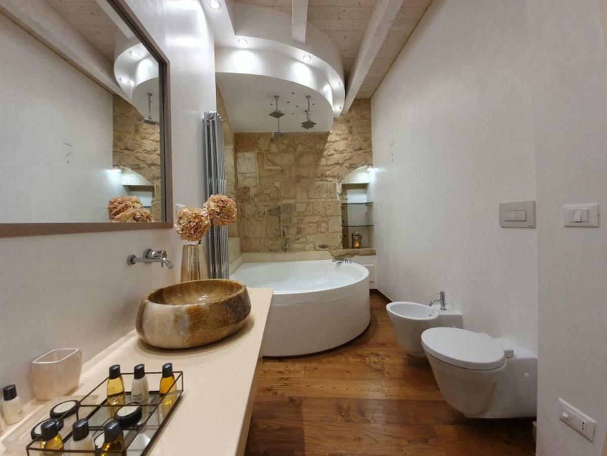 Le Nicchie Luxury Rooms Lecce Exterior foto